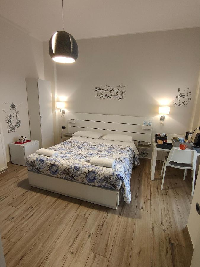 Blue Rose Private Room Σαλέρνο Εξωτερικό φωτογραφία